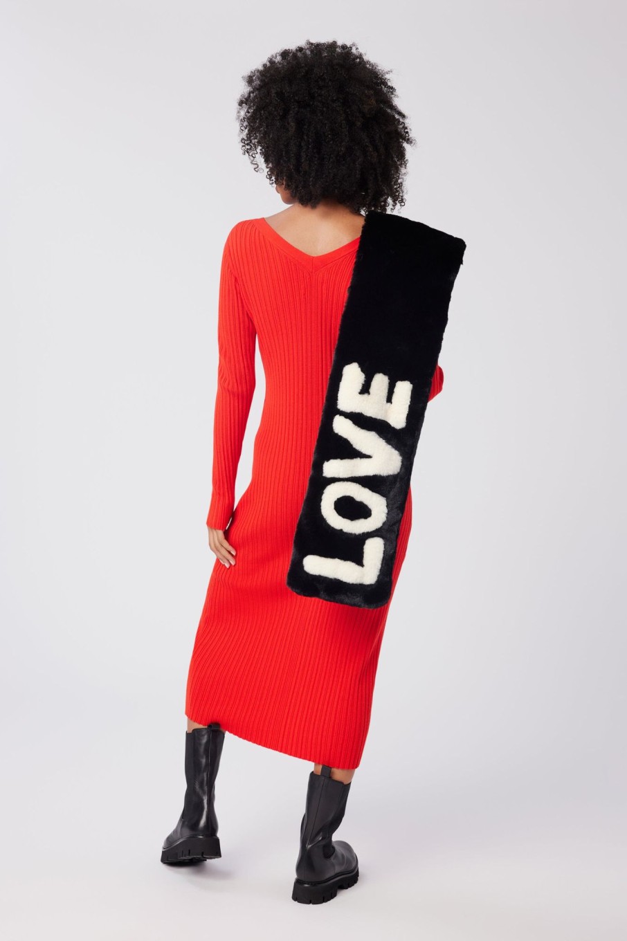 Women LITA | Long Wide Love Scarf In Faux Fur