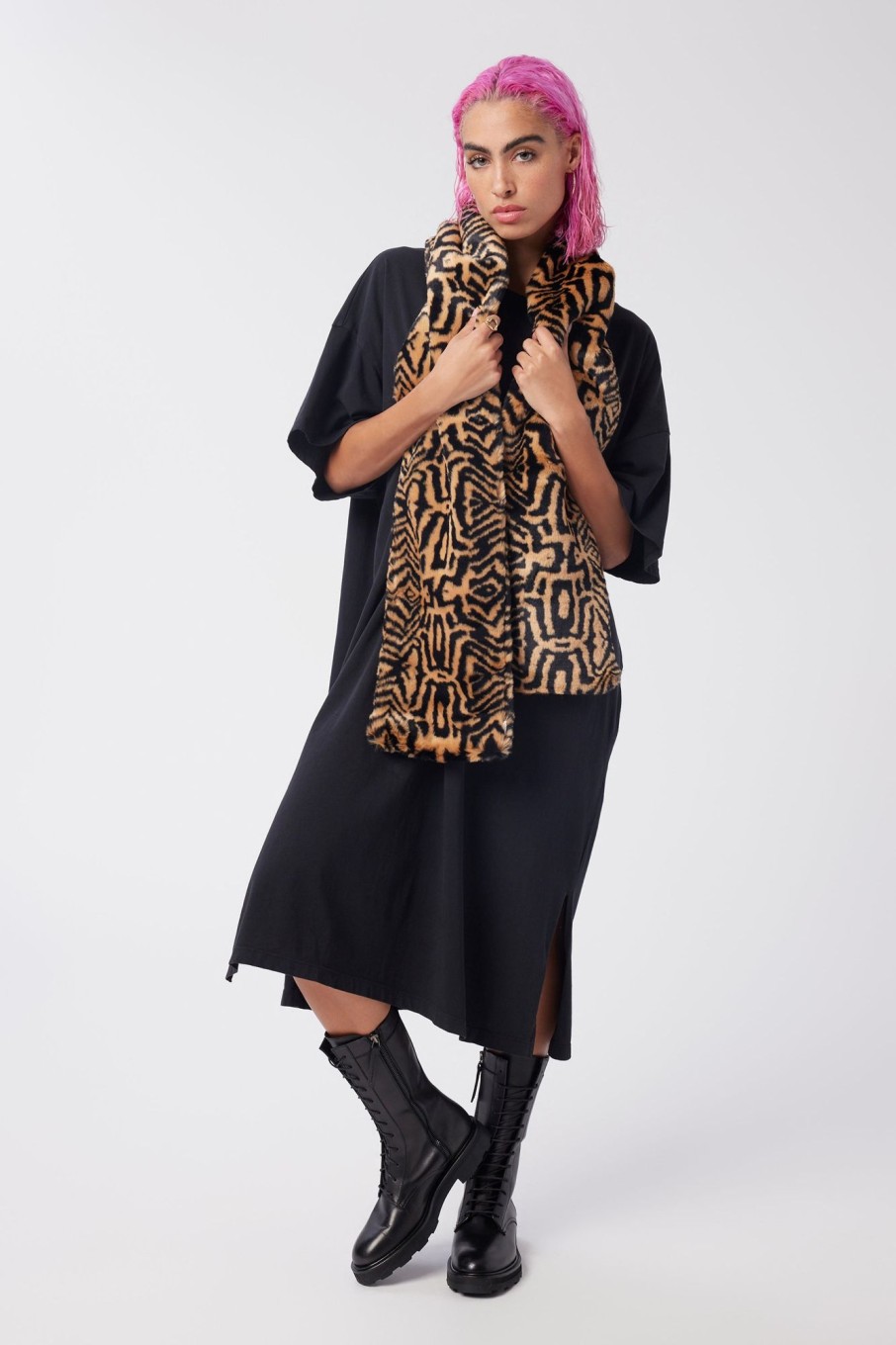 Women LITA | Long Wide Scarf In Safari Printed Faux Fur