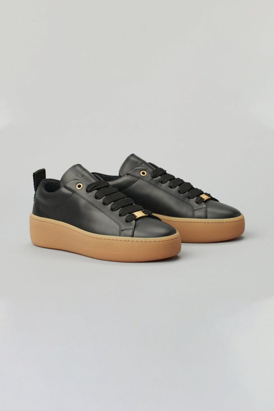 Women LITA | Minimal Sneaker In Leather